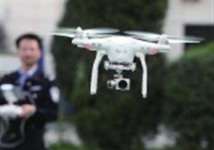 “無(wú)人機交警”規?；蠉?這些本領(lǐng)不可不知