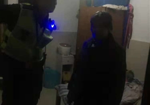 七旬老人深夜迷路，熱心特保護送回家 --五常輔警項目將迷路老人送