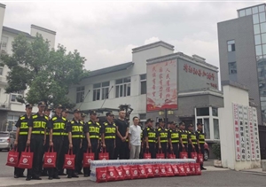 心系一線(xiàn)傳真情  鼓舞干勁創(chuàng  )佳績(jì)——黃山市高新區市容項目隊員受