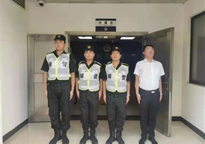 醉酒男子鬧事砸門(mén) 隊員警惕及時(shí)制止 —上海海關(guān)緝私局項目收到表