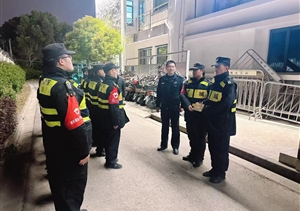 宗保公司員工協(xié)助抓獲散播張貼淫穢色情小廣告嫌疑人